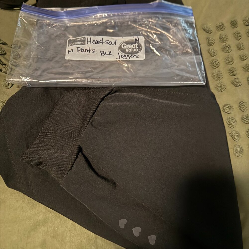 HEART SOUL sz MP black scrub joggers